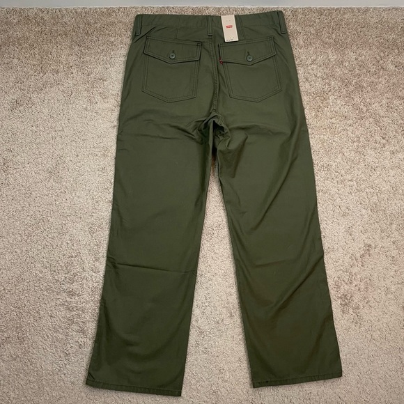 NEW LEVI'S Ribcage Straight Ankle Utility Pants in Khaki-Green Size 32 X 29 NWT - Picture 10 of 16